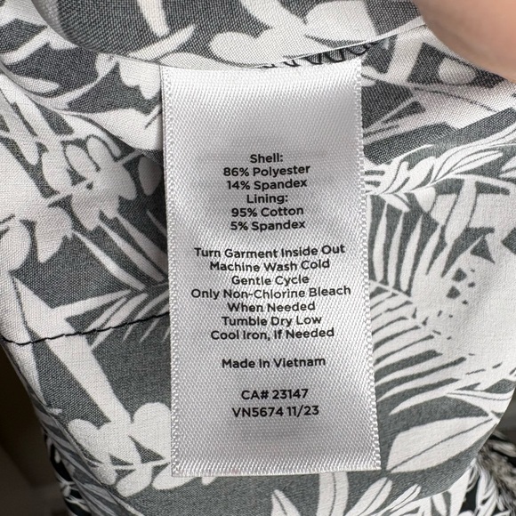 Talbots Black and White Floral Skort - Picture 10 of 13